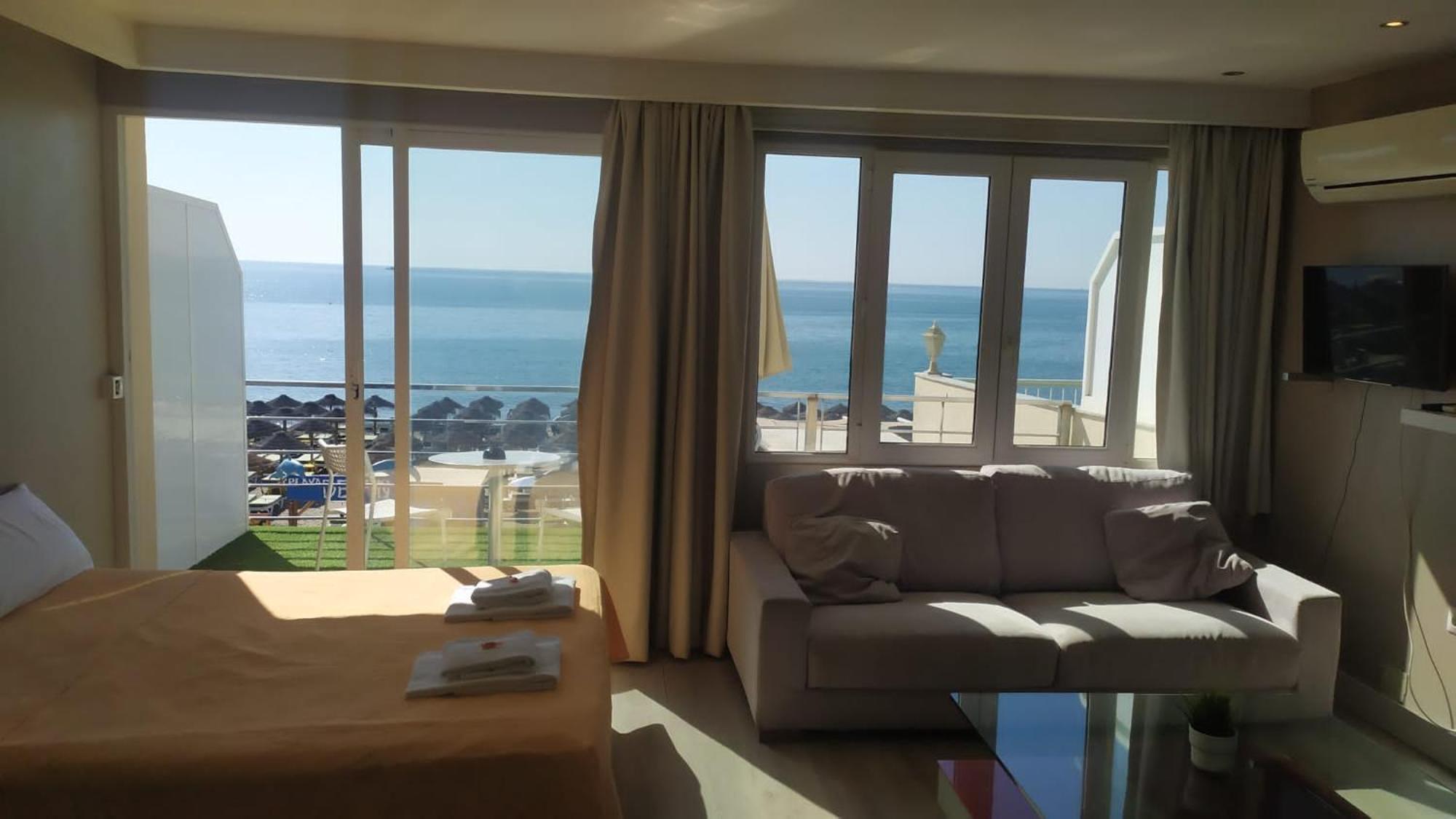Carihuela Beach Apartamentos Torremolinos Bagian luar foto