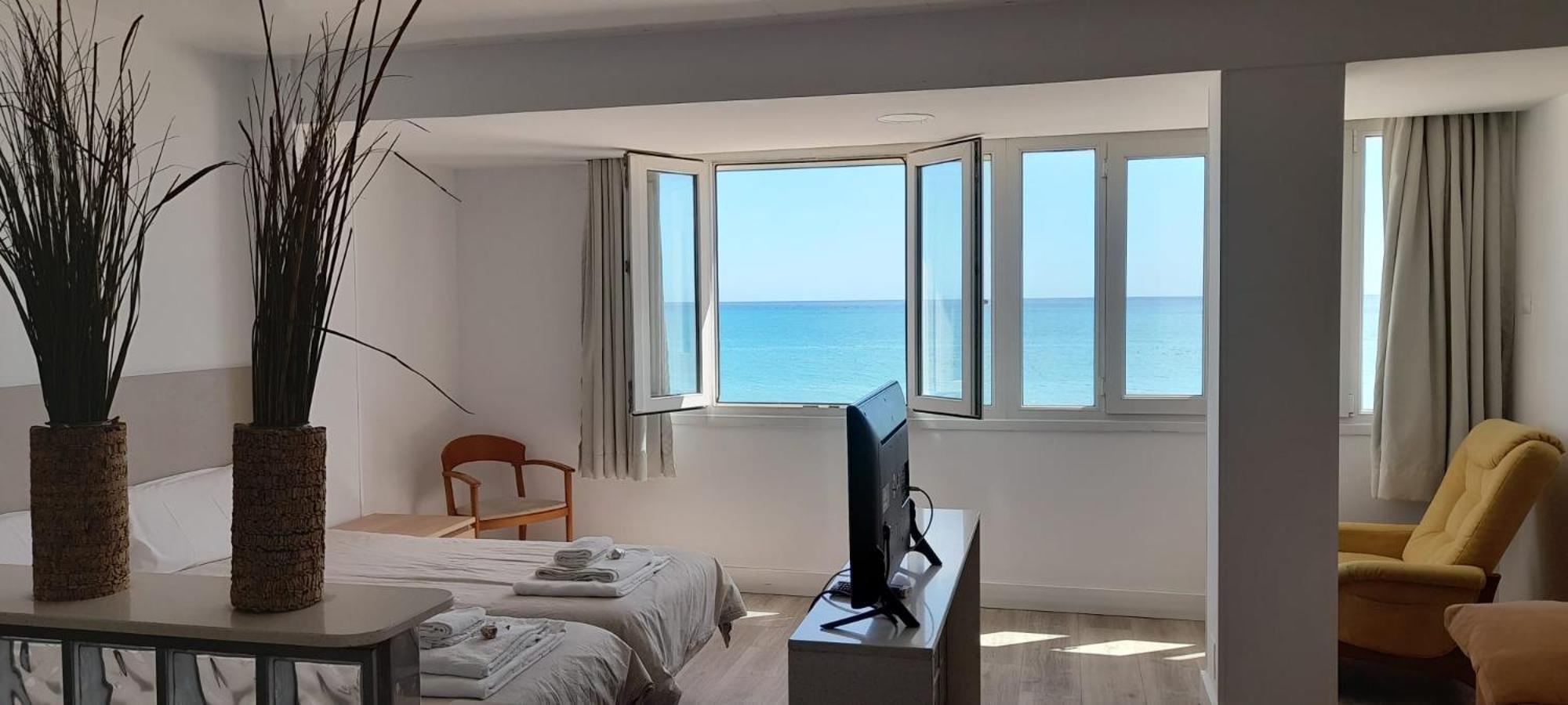 Carihuela Beach Apartamentos Torremolinos Bagian luar foto
