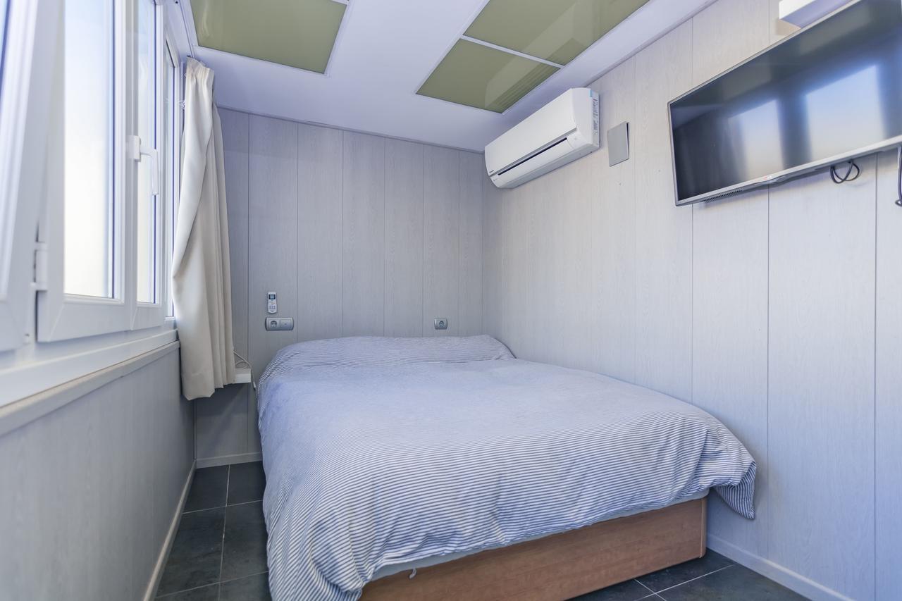 Carihuela Beach Apartamentos Torremolinos Bagian luar foto