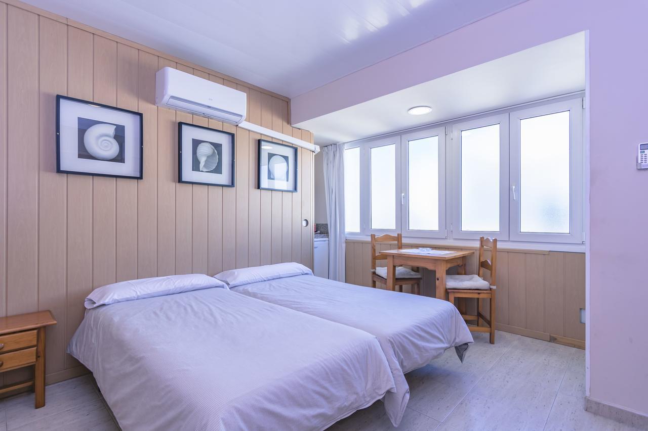 Carihuela Beach Apartamentos Torremolinos Bagian luar foto