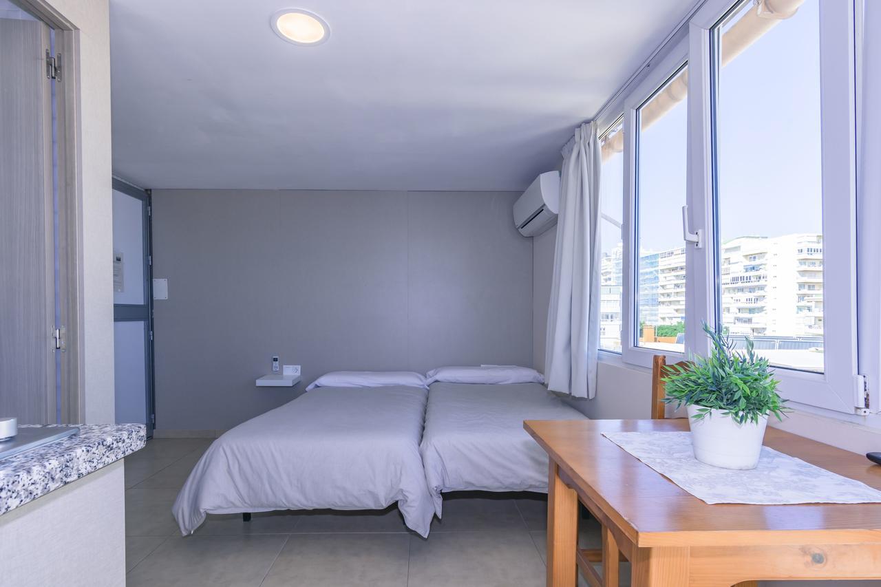Carihuela Beach Apartamentos Torremolinos Bagian luar foto